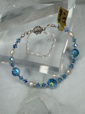 Elegant Handmade Swarovski Crystal & Fresh Water Pearl Bracelet (FL-1033)